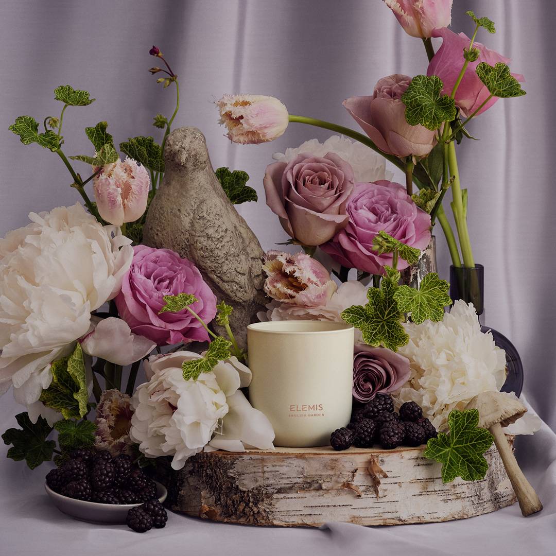 Аромасвічка ELEMIS English Garden Scented Candle